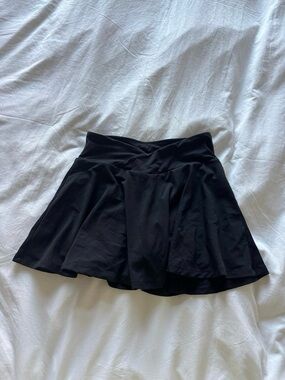 Fabletics Black Flowy Skort Built-In Shorts Tennis Athleisure Size S